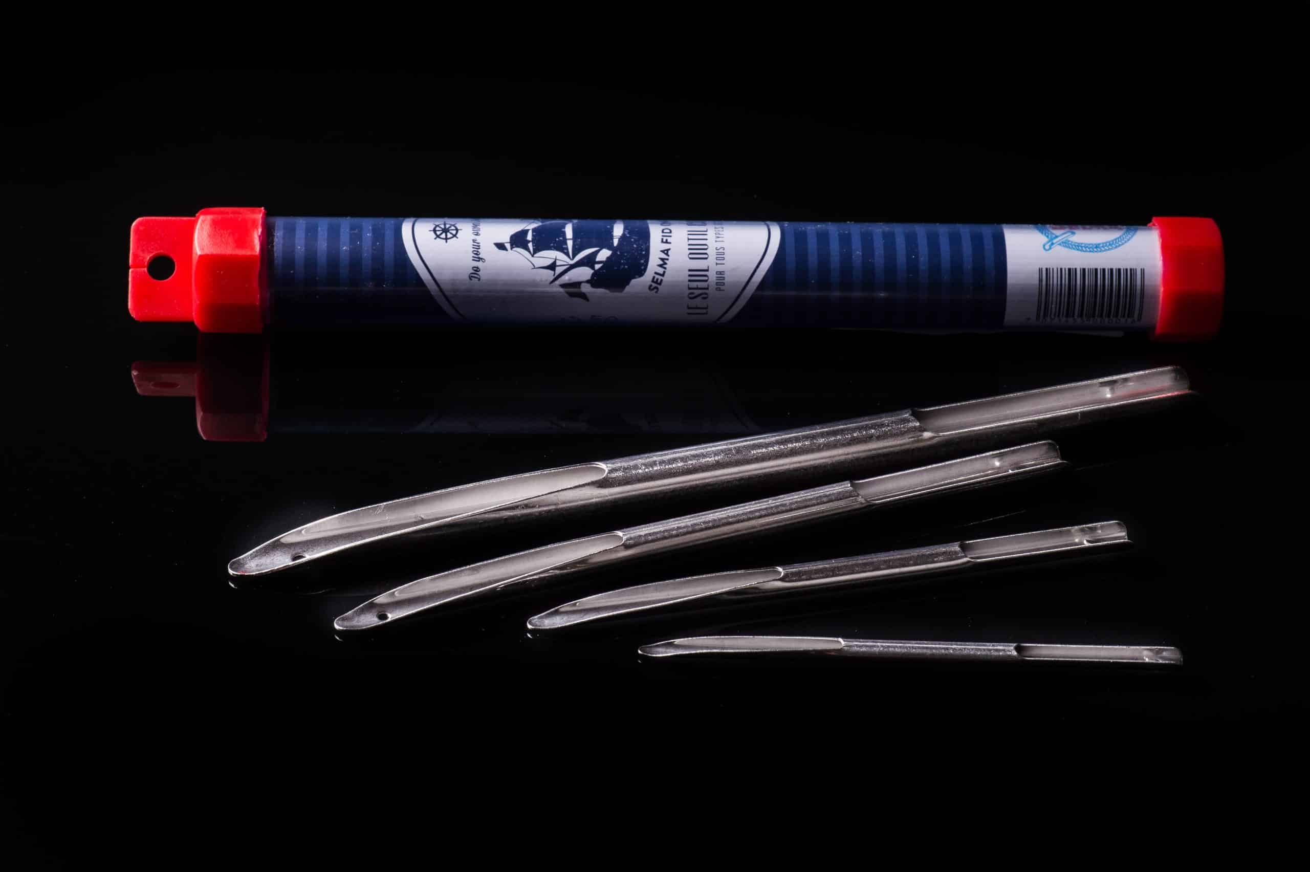 Cousin splicing needles