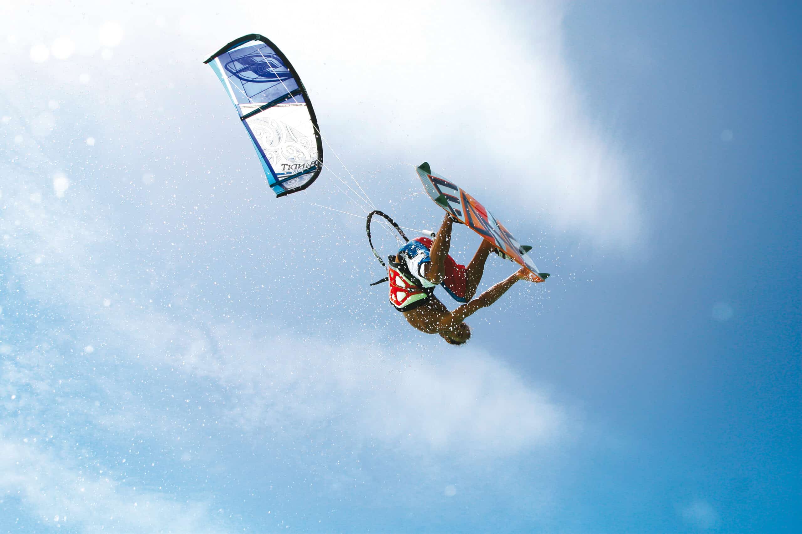 Lignes de kite COUSIN Micka FERNANDEZ- Photo Gilles CALVET